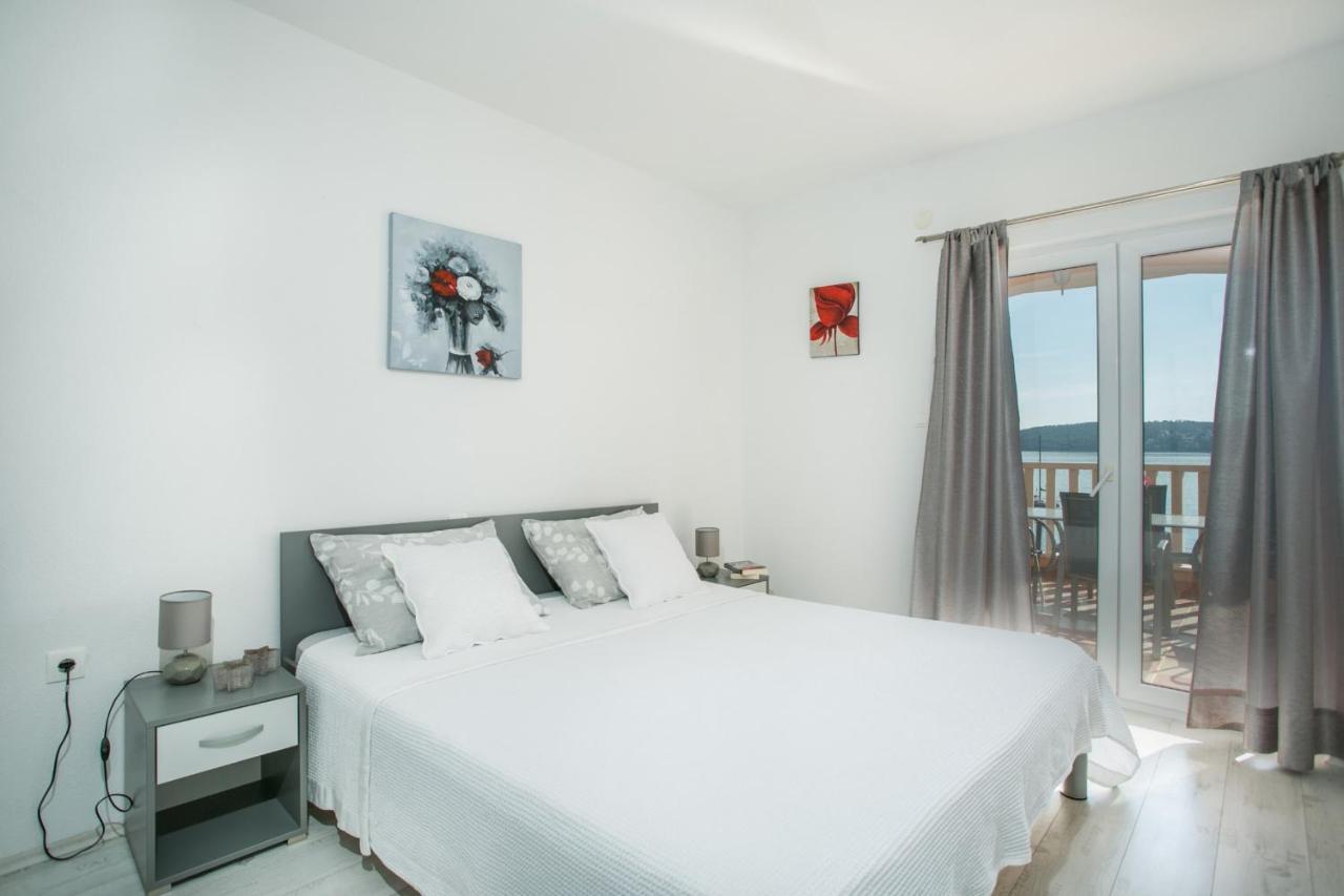 Kaja - Right Next To The Beach Trogir Exteriér fotografie